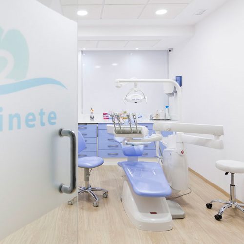 clinica-dental-ruiz-aguilar-sevilla-recepcion clinica-dental-ruiz-aguilar-sevilla-recepcion